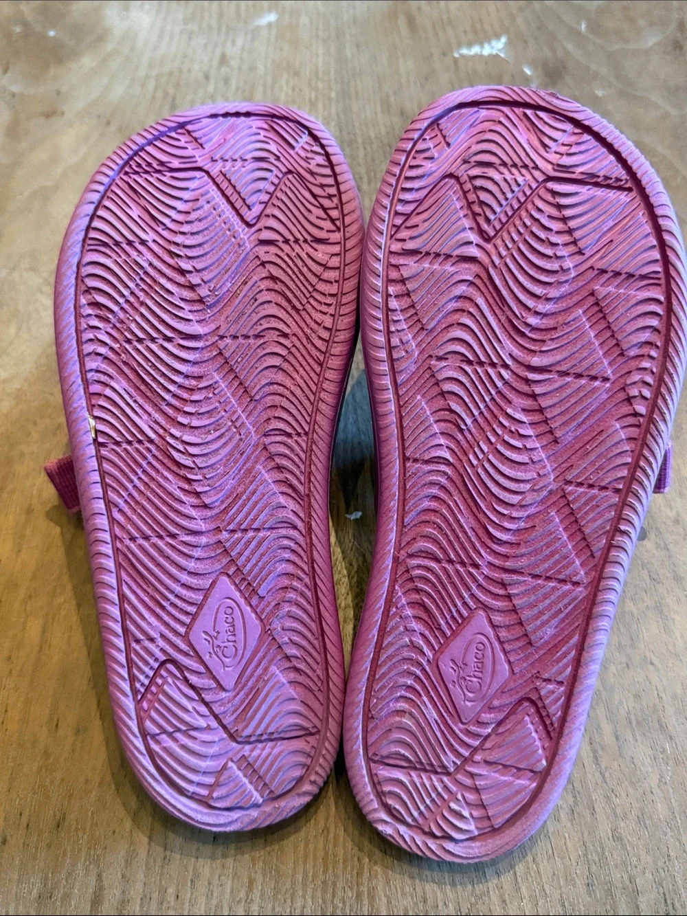 Chaco Chillos Kids Sz 3 Fuschia Adjustable Slide Sandals Beach Outdoors Summer